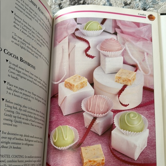 Chocolate Lover's Cookbook - Brown - Picture 6 of 9